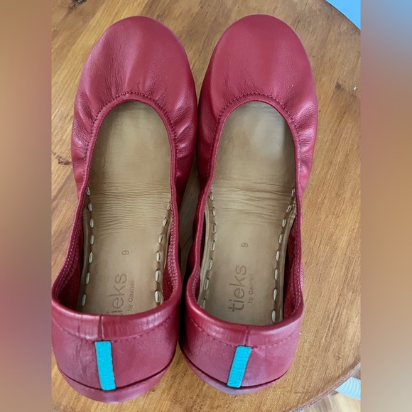 Tieks Cardinal Red - Picture 3 of 6